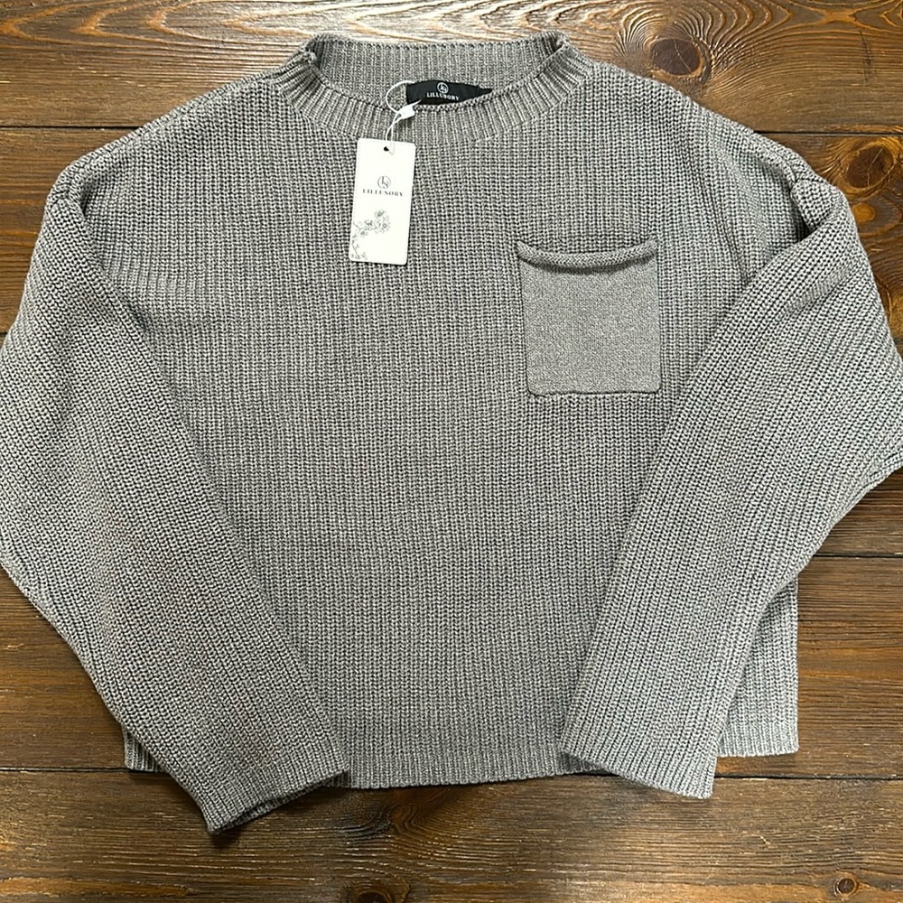NWT Grey Casual Long Sleeve Crewneck Cotton Knit Sweater.